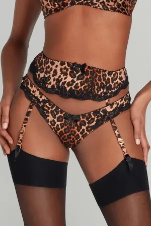 Molly Suspender. Size 2 (UK 8)